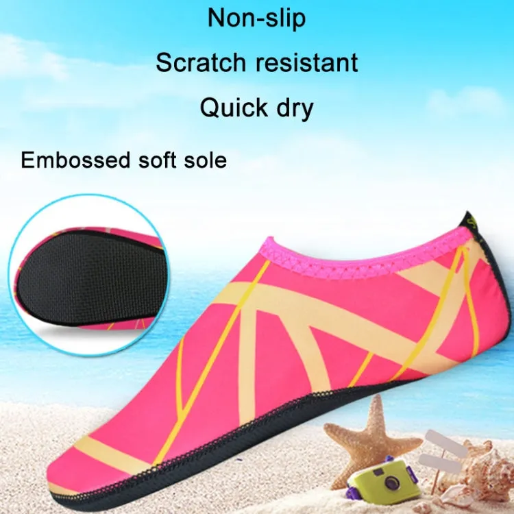 1 Pair Outdoor Snorkeling Non-Slip Soft Bottom Beach Diving Socks, Size: 28-29(Rose Red)