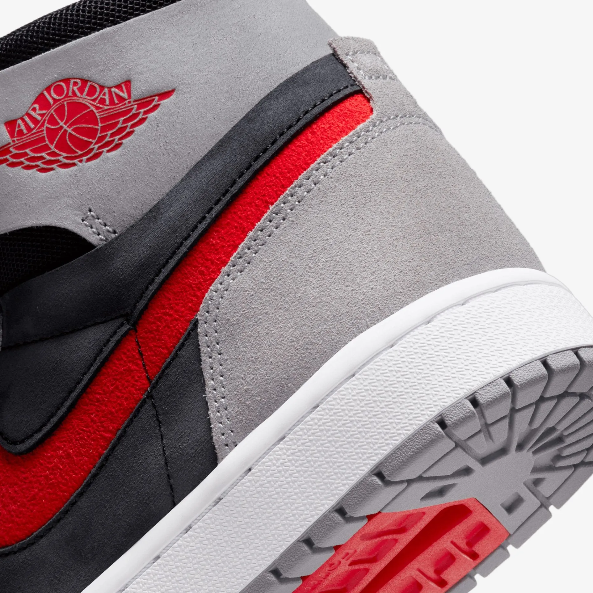 Jordan | AIR JORDAN 1 ZOOM COMFORT 2  { BLACK/FIRE RED-CEMENT GREY-WHITE