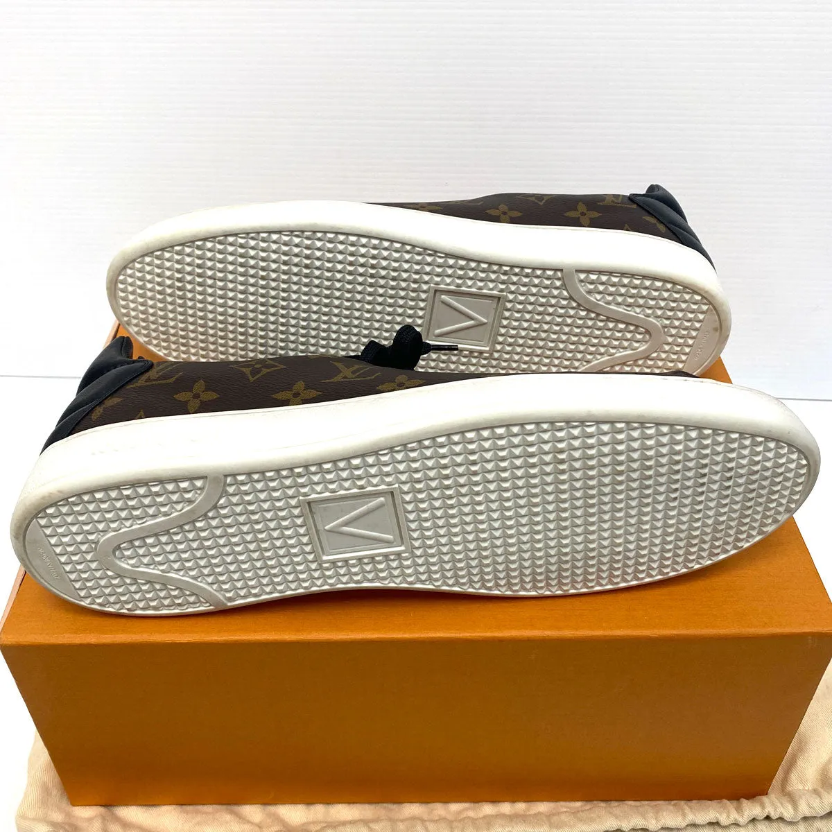 Louis Vuitton Monogram Frontrow Sneakers