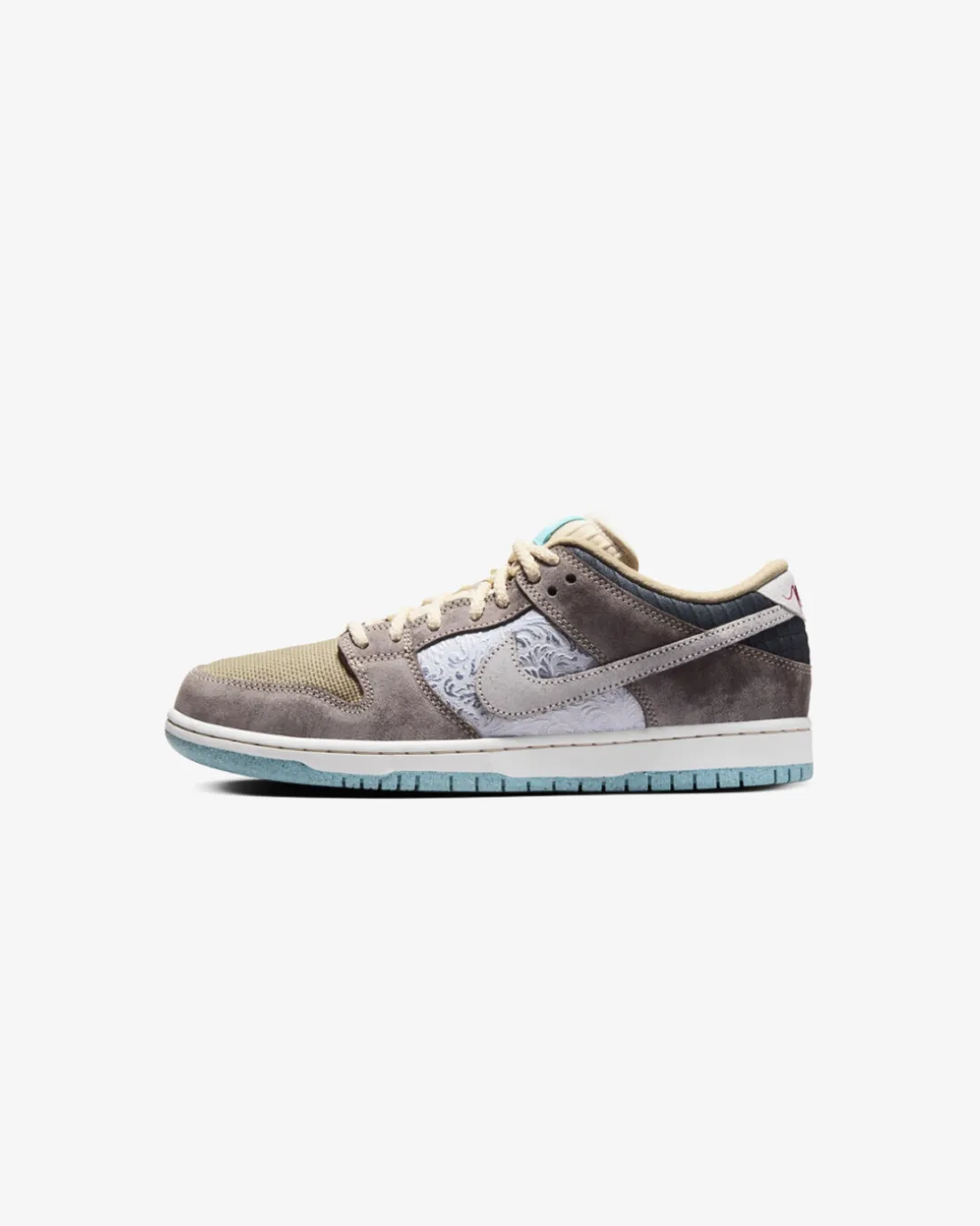 Nike SB Dunk Low ‘Big Money Savings’ Sneakers