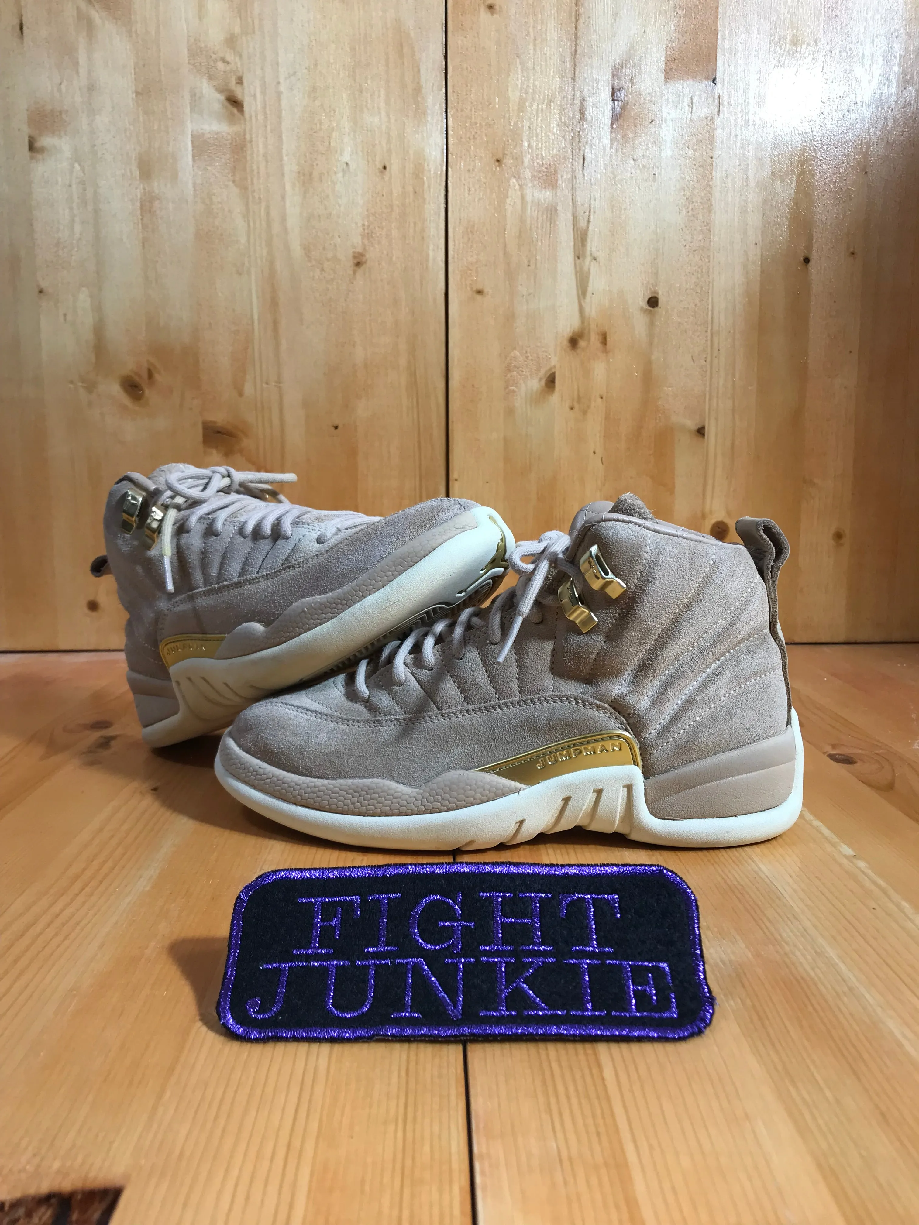 NIKE VACHETTA RETRO JUMPMAN Women's Size 5 Suede High Top Shoes Sneakers Tan Gold A06068-203