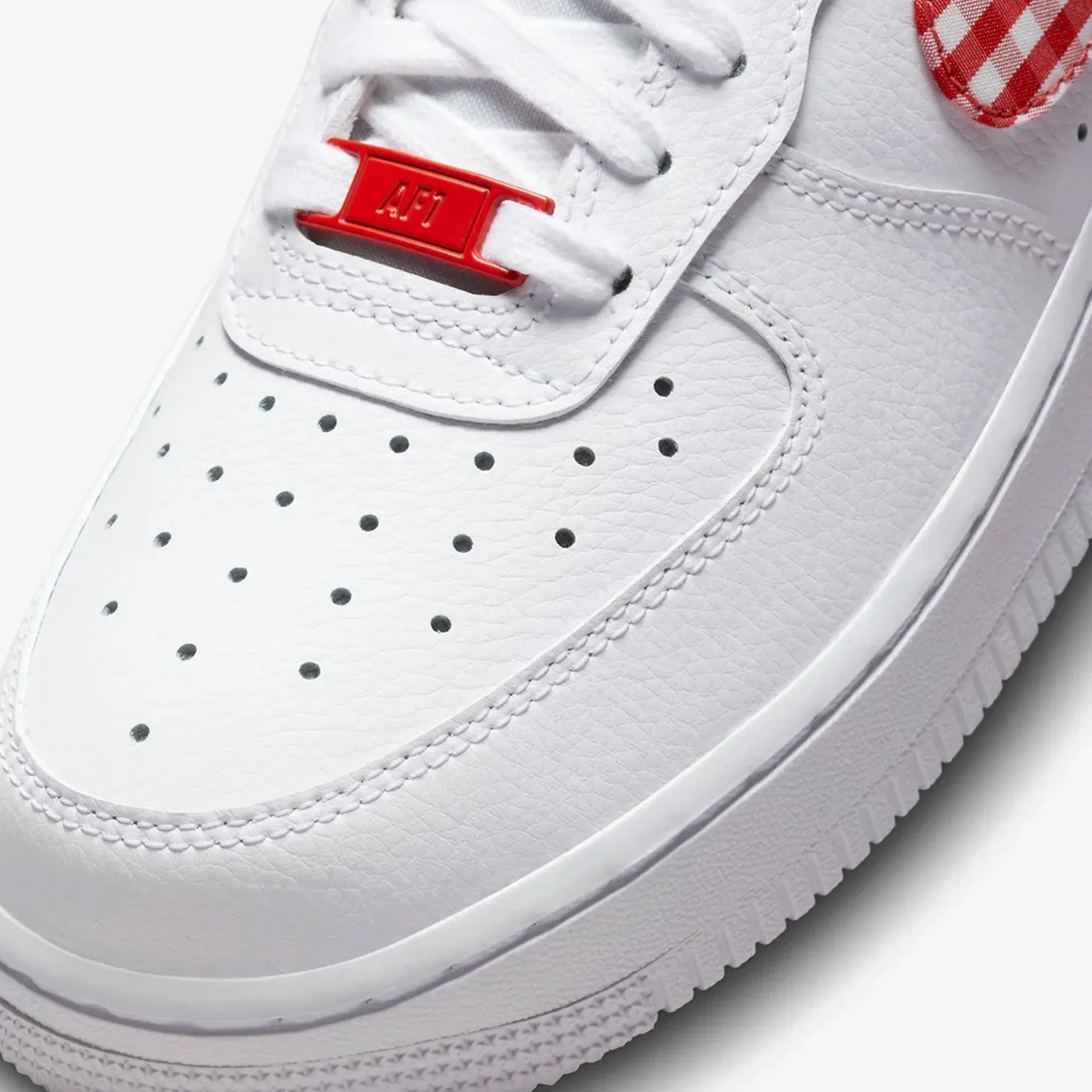 Nike | WMN'S AIR FORCE 1 '07 { WHITE/MYSTIC RED