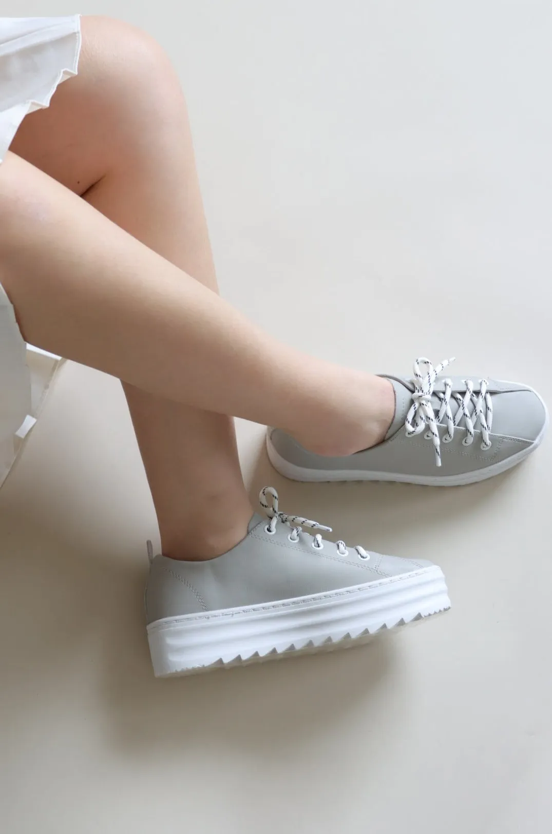 Vanessa Leather Sneakers (Grey)