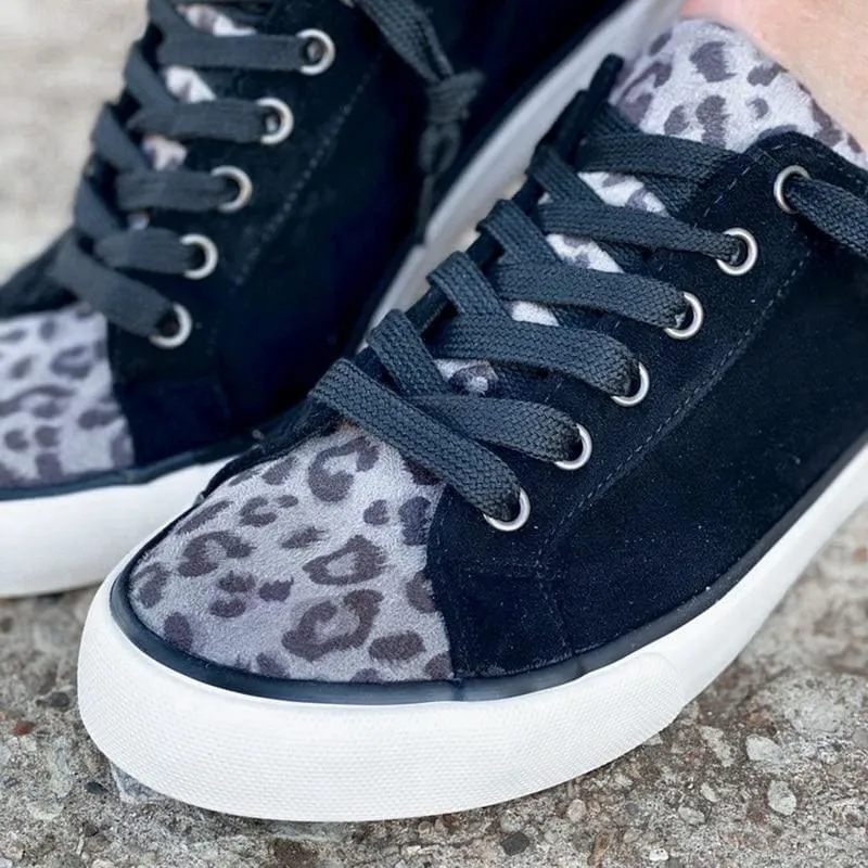 Women Lace Up Leopard Print Canvas Skate Shoes