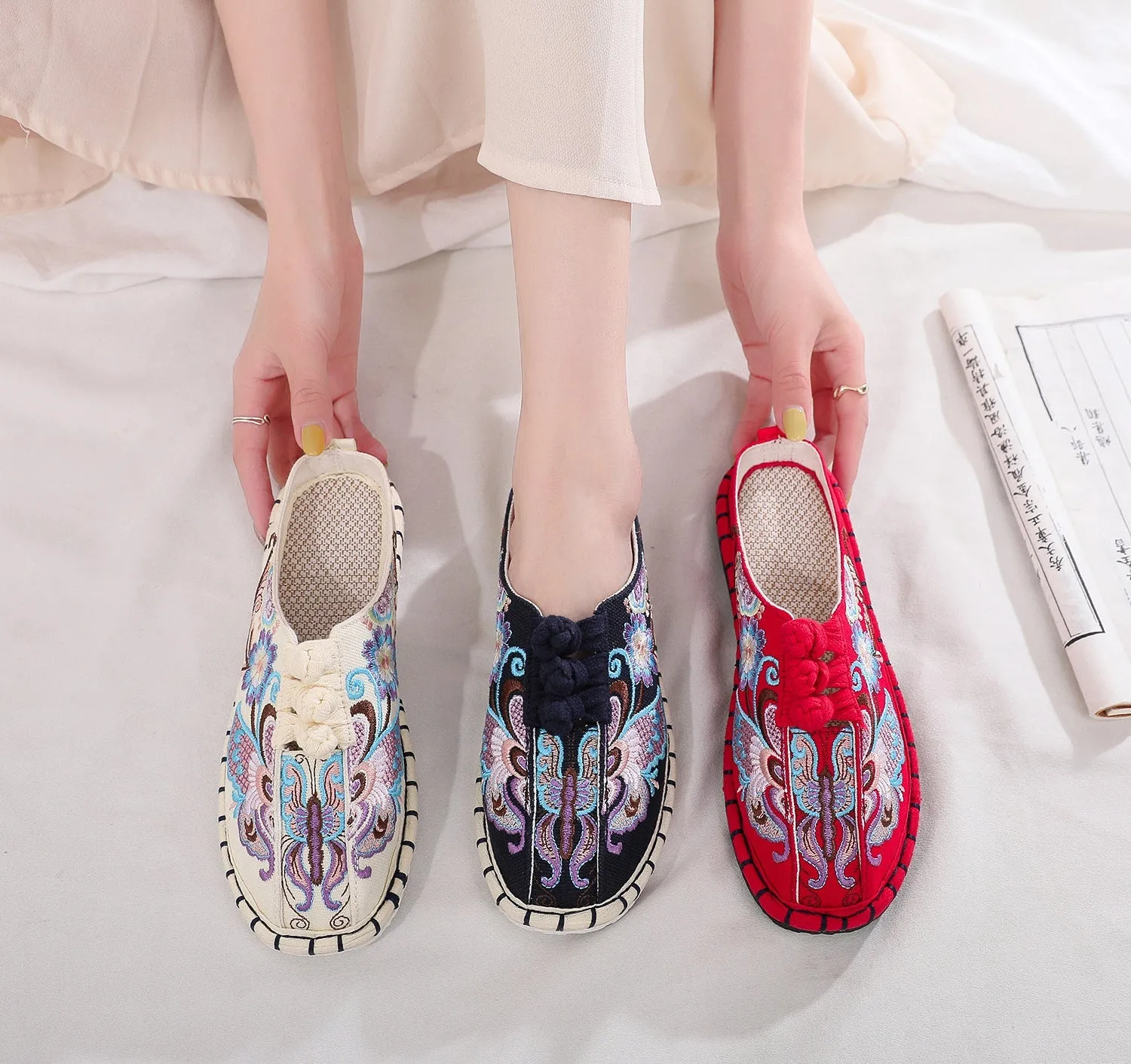 Women's Ethnic Style Old Beijing Cloth Strong Canvas Shoes